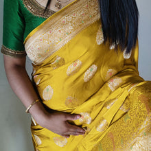 Load image into Gallery viewer, Masturd Yellow Meenakri Banarasi satin sarees
