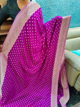 Load image into Gallery viewer, Purple Desinger Soft Georgette Star sarees
