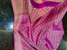 Load image into Gallery viewer, Purple Desinger Soft Georgette Star sarees
