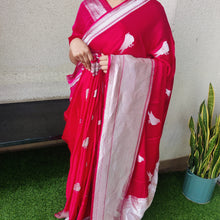 Load image into Gallery viewer, Pink Bird Banarasi Satin Sarees
