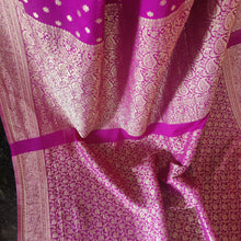 Load image into Gallery viewer, Purple Desinger Soft Georgette Star sarees
