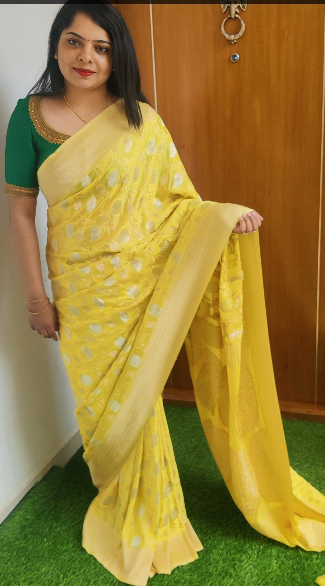 Fantabulous Yellow Soft Silk Saree With Tempting Blouse Piece –  LajreeDesigner